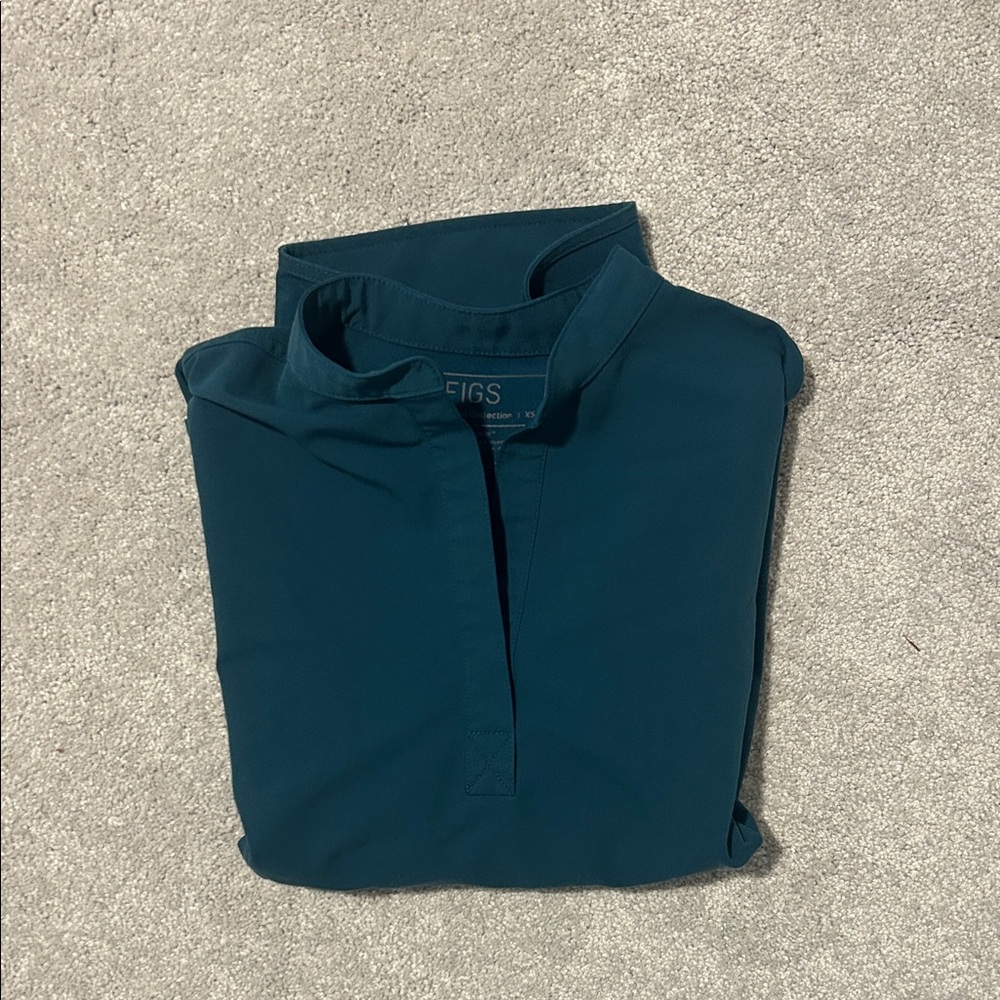 Figs XS Rafaela Caribbean blue top